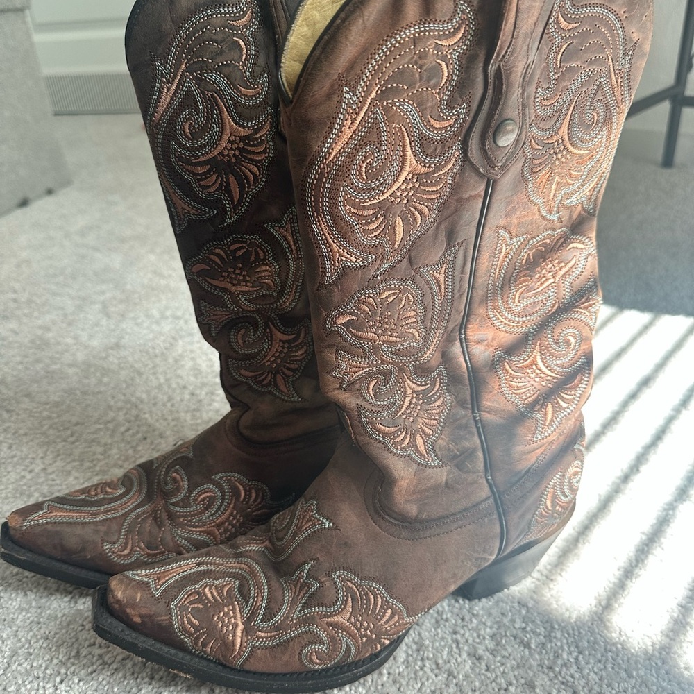 Brown Embroidered Cowboy Boots